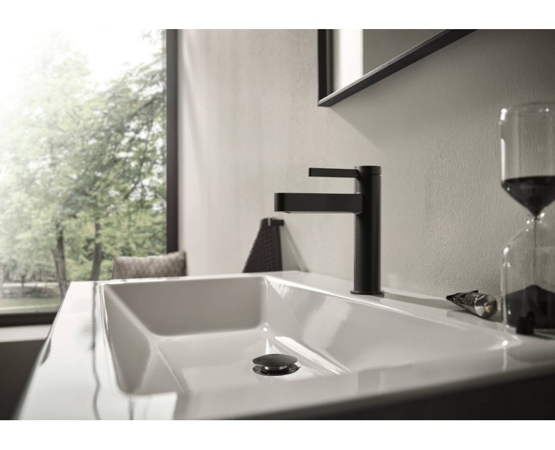 Vannas istabas izlietnes maisītājs Hansgrohe Finoris 110 ar Push-Open snīpi, EcoSmart, CoolStart, birstēts melns hroms 76024340