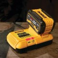Зарядное устройство DeWALT 12 A для аккумуляторов 18/54 V DCB117