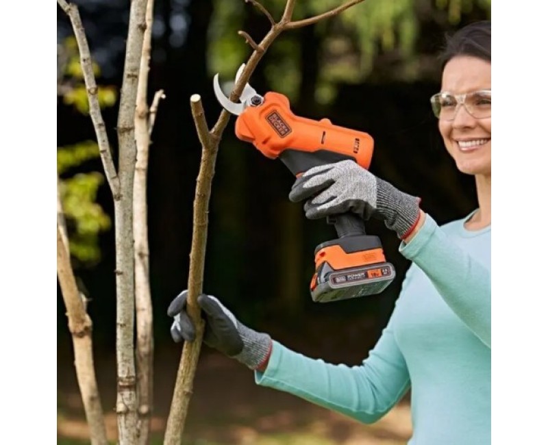 Sodo žirklės BLACK+DECKER 18 V akumuliatorius, 1 x 2,0 Ah ličio jonų akumuliatorius, įkroviklis BCPP18D1-QW