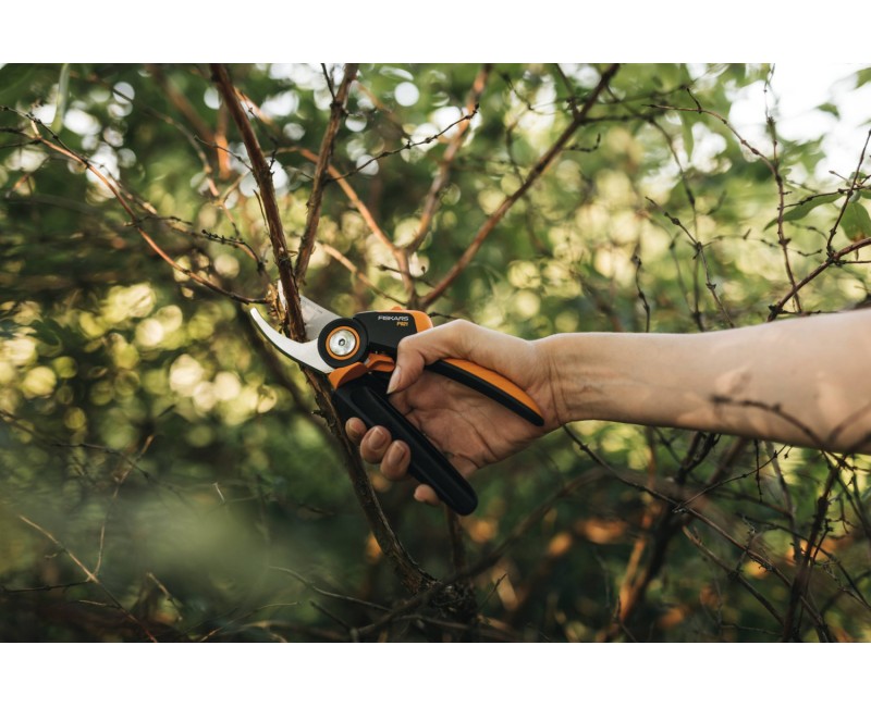 Dārza šķēres FISKARS  (M) PowerGear X-sērijas P921, 1057173