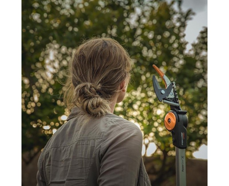 Dārza šķēres FISKARS PowerGear UPX82, ar rokturi 1023625