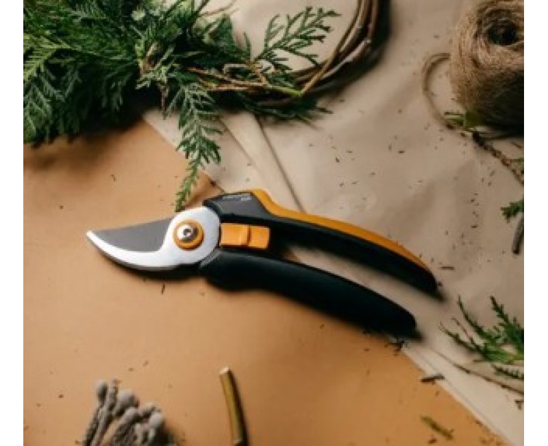 Садовые ножницы FISKARS Solid (L) P341 1057164