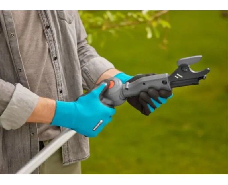 Dārza šķēres Gardena 18 V akumulatora, teleskopiskās HighCut 360/18 V P4A, bez akumulatora un lādētāja 14776-55