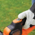 Кусторез BLACK+DECKER 18 В, Аккумуляторный длина 45 см, 1 аккумулятор 2,0 Ач, зарядное устройство GTC18452PC-QW