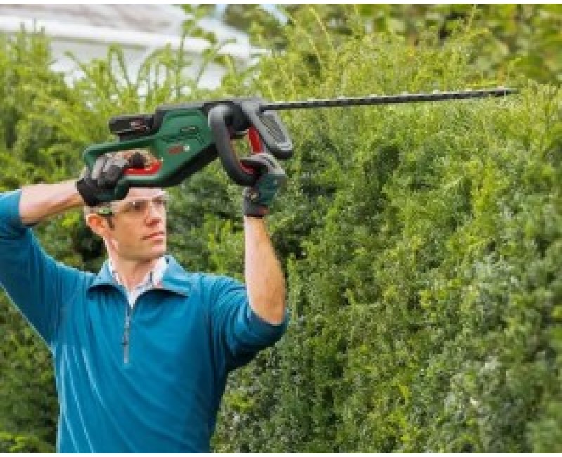 Аккумуляторный кусторез Bosch 18 В, длина кустореза 50 см, без аккумулятора и зарядного устройства 0600849K00
