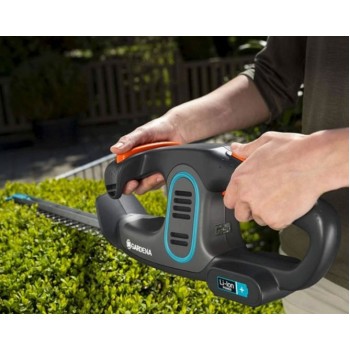 Dzīvžoga šķēres Gardena - 14,4 V akumulatora 40 cm EasyCut Li, integrēts akumulators, lādētājs 9836-20