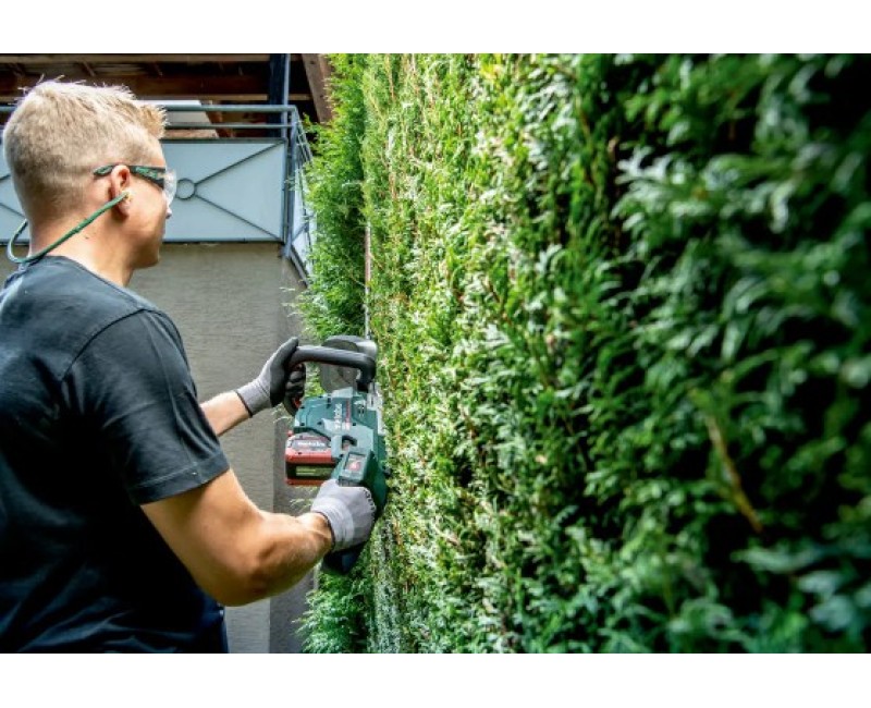 Dzīvžoga šķēres Metabo 18 V akumulatora 65 cm, bez akumulatora un lādētāja 601723850