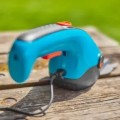 Кусторез Gardena ClassicCut Li 3,6 В, Аккумуляторный, со встроенным аккумулятором и зарядным устройством 9884-20