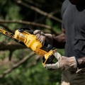 Motorzāģis DeWALT 18 V akumulatora 20 cm, 1 x 5,0 Ah XR akumulators, DCMPS520P1 lādētājs