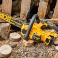 Motorzāģis DeWALT 18 V akumulatora 30 cm, 1 x 5,0 Ah XR akumulators, DCM565P1 lādētājs
