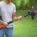 Trimmeris BLACK+DECKER 18 V akumulatora ar auklu, 28 cm pļaušanas platums, 1 x 2,0 Ah akumulators, lādētājs STC1820EPC-QW