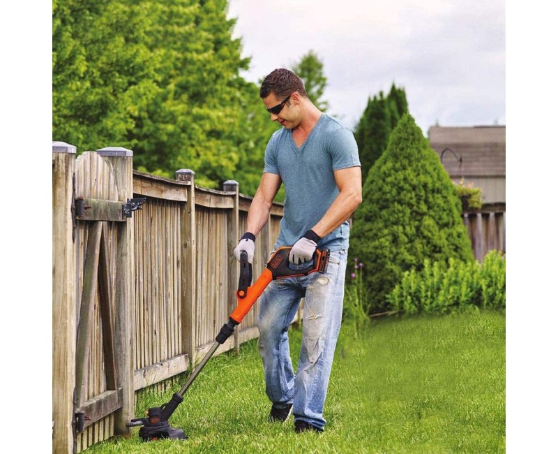 Trimmeris BLACK+DECKER 18 V akumulatora ar auklu, 28 cm pļaušanas platums, 1 x 2,0 Ah akumulators, lādētājs STC1820EPC-QW
