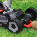 Trimmeris BLACK+DECKER 18 V daudzfunkcionāls ar auklu, 28 cm pļaušanas platums, 1 x 2,0 Ah akumulators STC1820CM-QW