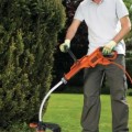 Trimmeris BLACK+DECKER ar auklu 700 W, griešanas platums 33 cm GL7033-QS