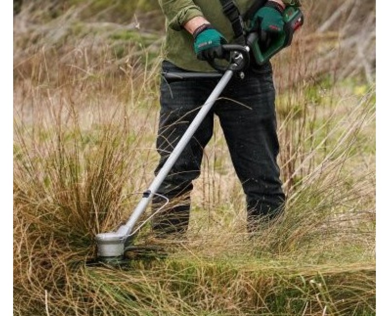 Trimmeris Bosch 36 V krūmgriezis, pļaušanas platums 33 cm, 1 x 2,0 Ah akumulators, lādētājs 06008C1K03