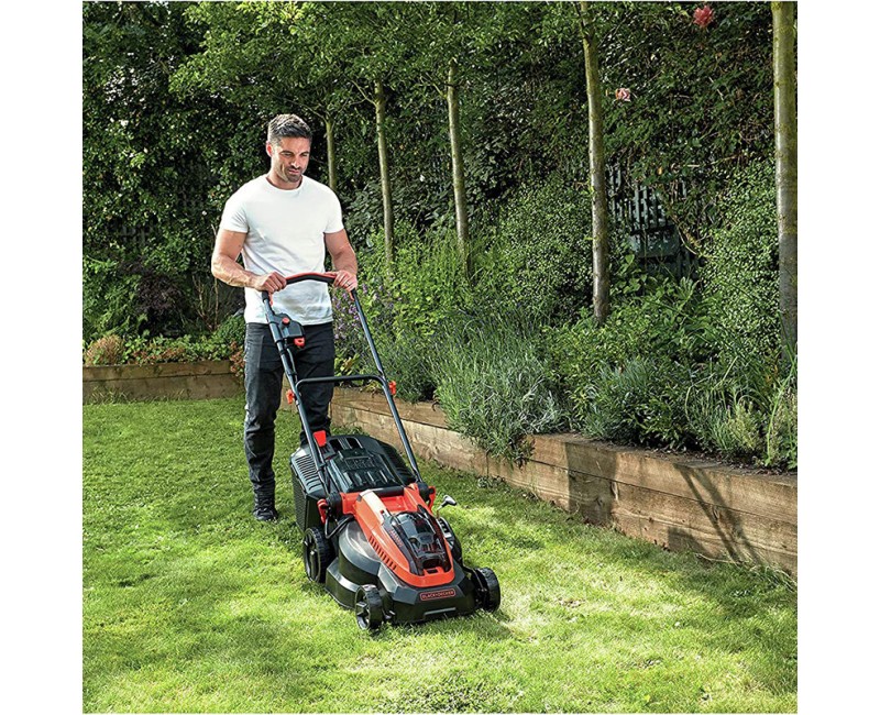 Zāles pļāvējs BLACK+DECKER - 36 V akumulatora, pļaušanas platums 38 cm, 2 x 2,5 Ah litija jonu akumulatori, lādētājs CLM3825L2-QW