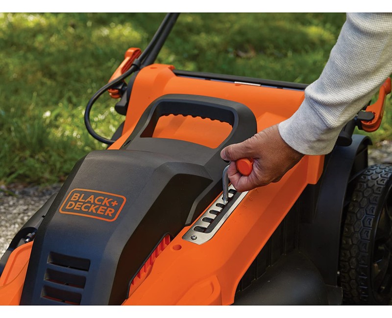 Газонокосилка BLACK+DECKER электрическая 2000 Вт, ширина скашивания 48 см LM2000-QS