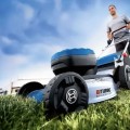Газонокосилка Bosch 18 В, аккумуляторная, ширина скашивания 46 см, без аккумулятора и зарядка 06008C8000