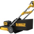 Zāles pļāvējs DeWALT 18 V akumulatora, 53 cm pļaušanas platums, ar piedziņu, 2 x 8,0 Ah XR akumulatori, DCMWSP156W2 lādētājs