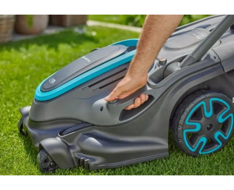Zāles pļāvējs Gardena 18 V  PowerMax Duo 46/36V, pļaušanas platums 46 cm, 2 x P4A PBA 2,5 Ah akumulatori, lādētājs 14646-65