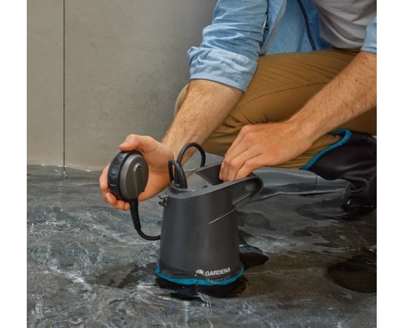 Iegremdējamais (Dernāžas) sūknis Gardena Basic 550W tīram ūdenim, 970762201