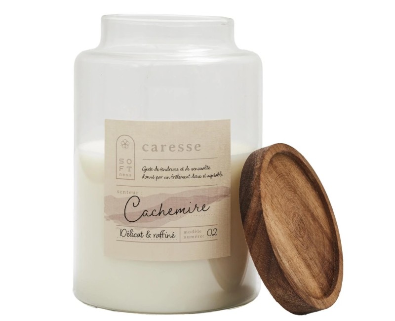 Aromātiskā svece “Caresse – Cachemire” ar koka vāciņu