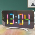Digitālais LED galda pulkstenis ar vairākkrāsu displeju un USB pieslēgumiem