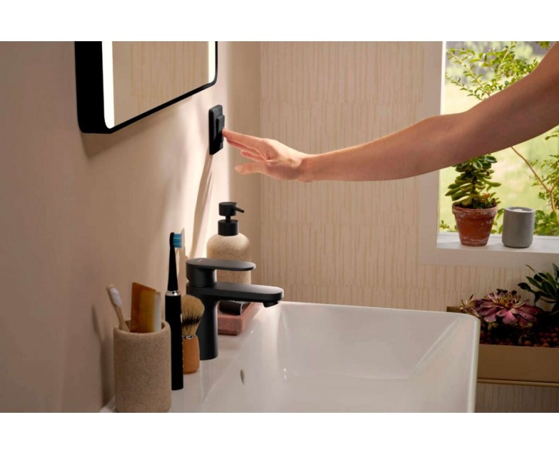 Vannas istabas spogulis Hansgrohe Xarita Lite Q ar LED apgaismojumu, 70x60cm Melns Matēts 54962670