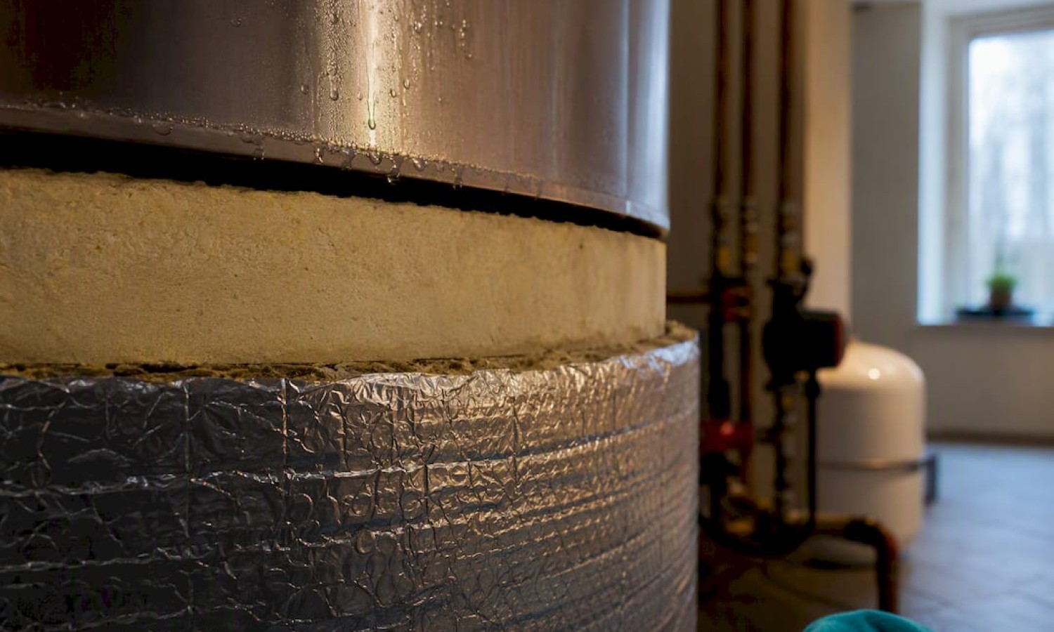 Stop Tank Condensation: 4 Insulation Types for Buyers in Latvia