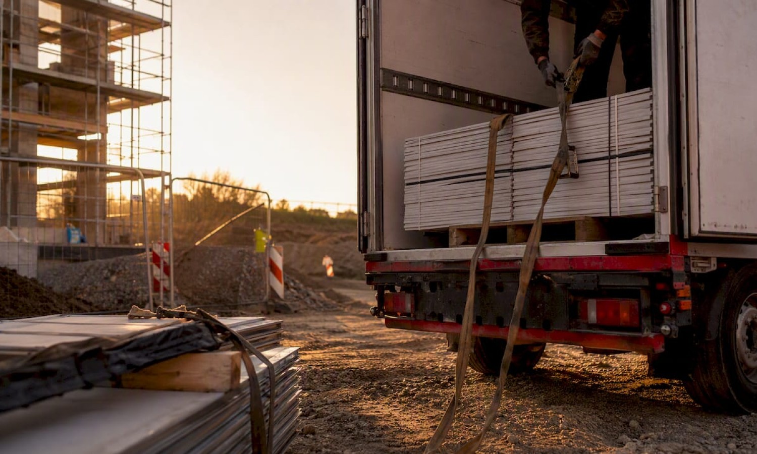 Delivery Costs for Building Materials in Latvia: Real Prices